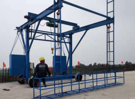 鋼絲繩電動(dòng)葫蘆在防撞護(hù)欄模板臺(tái)車中的應(yīng)用和優(yōu)勢(shì)