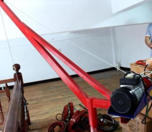 安裝在小吊機上的微型電動葫蘆